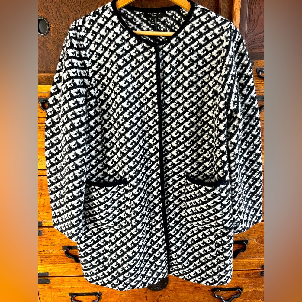 Talbots Black/White Sweater Jacket Size: XLP